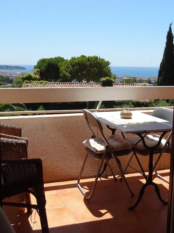 2 Bedroom Modern Apartment In Antibes With Sea View